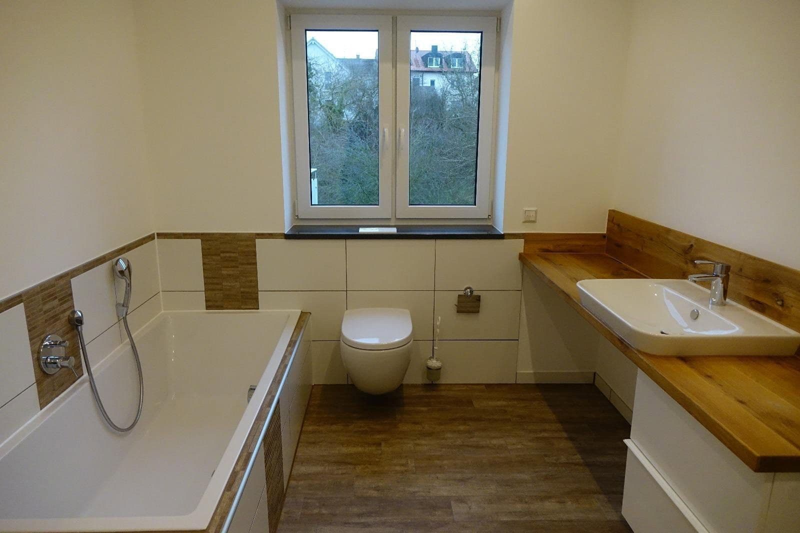 Prodej bytu 4+kk 172 m², Bad Schönborn, Bádensko-Württembersko Prodej bytu 4+kk 172 m², Bad Schönborn, Bádensko-Württembersko