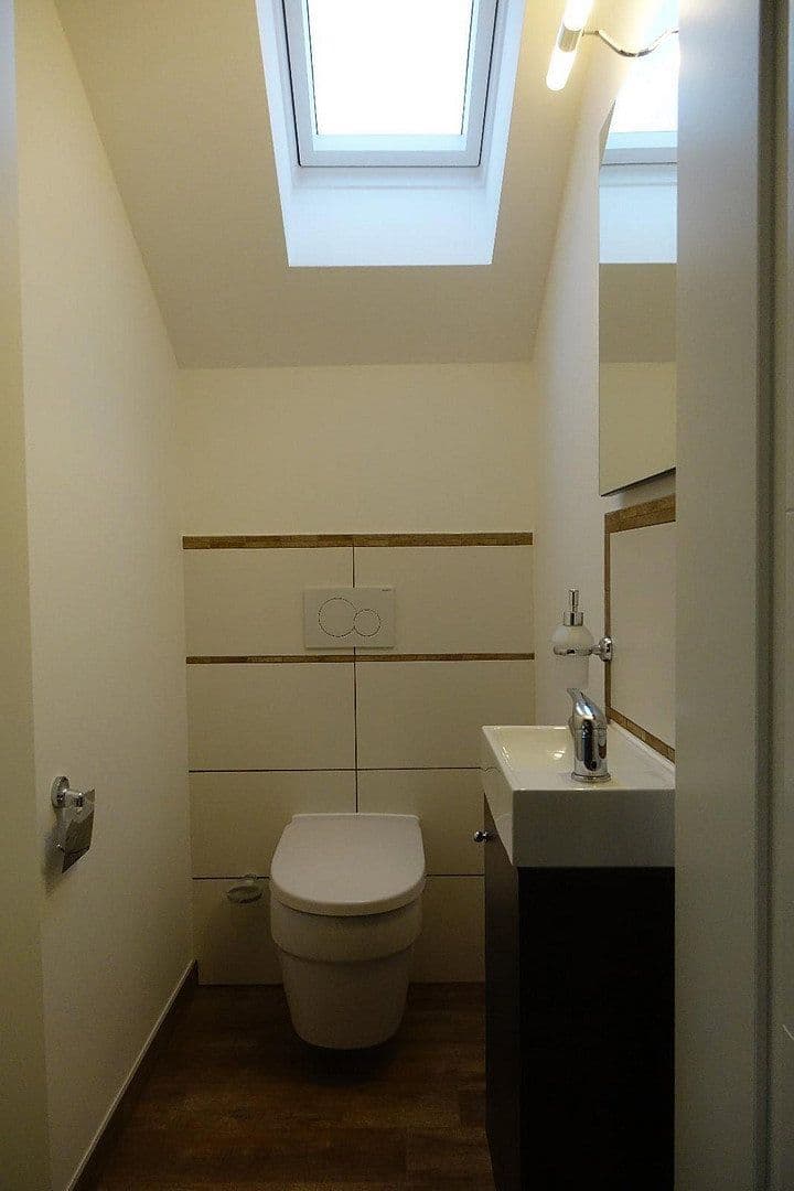 Prodej bytu 4+kk 172 m², Bad Schönborn, Bádensko-Württembersko Prodej bytu 4+kk 172 m², Bad Schönborn, Bádensko-Württembersko