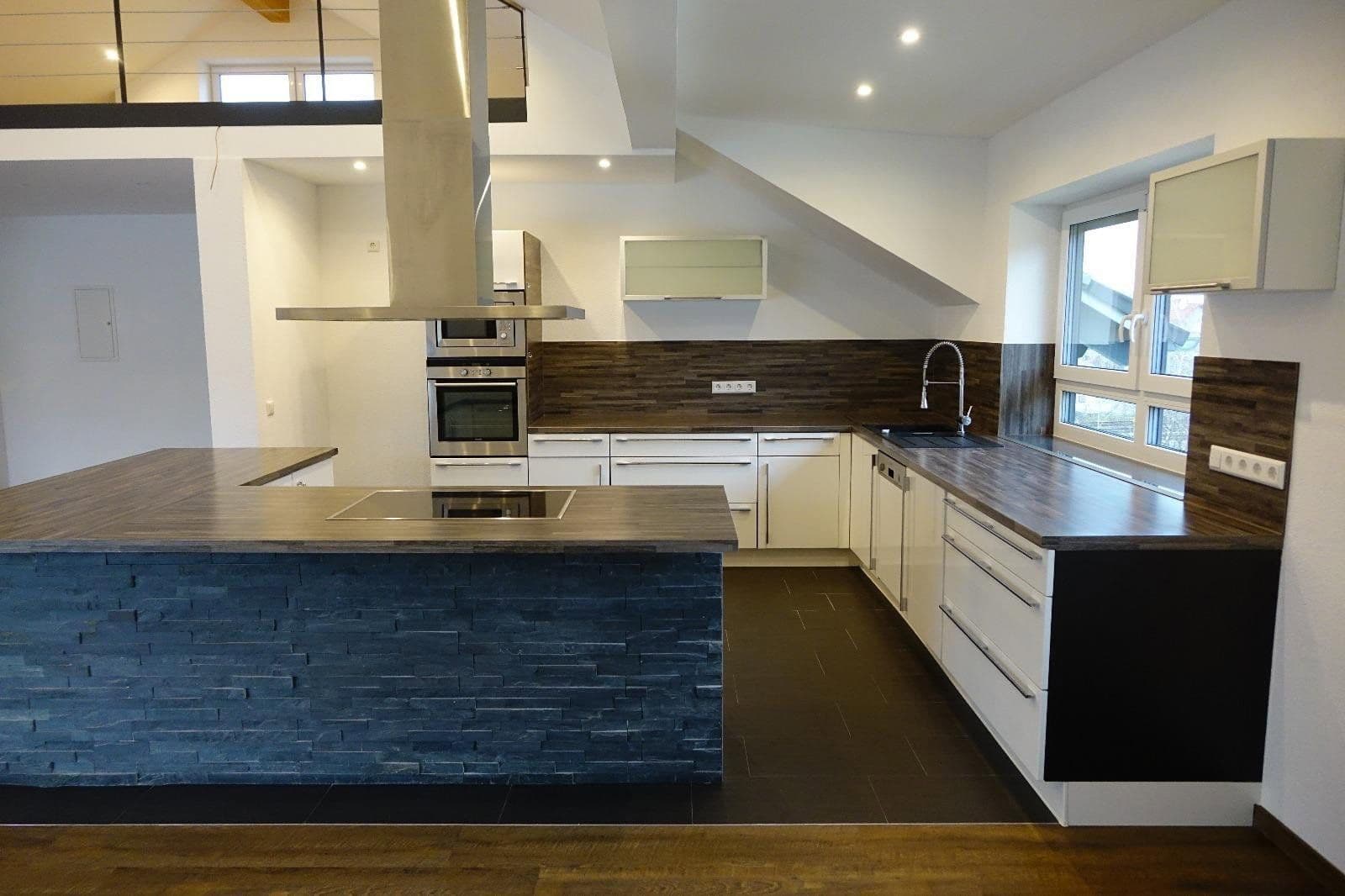 Prodej bytu 4+kk 172 m², Bad Schönborn, Bádensko-Württembersko Prodej bytu 4+kk 172 m², Bad Schönborn, Bádensko-Württembersko