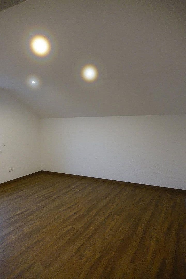Prodej bytu 4+kk 172 m², Bad Schönborn, Bádensko-Württembersko Prodej bytu 4+kk 172 m², Bad Schönborn, Bádensko-Württembersko