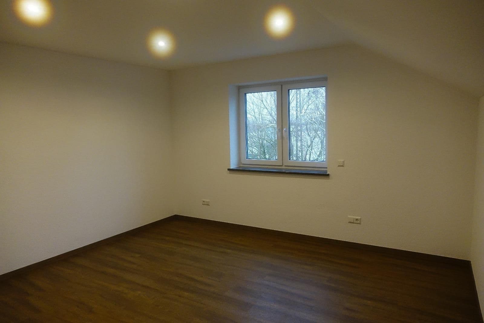 Prodej bytu 4+kk 172 m², Bad Schönborn, Bádensko-Württembersko Prodej bytu 4+kk 172 m², Bad Schönborn, Bádensko-Württembersko