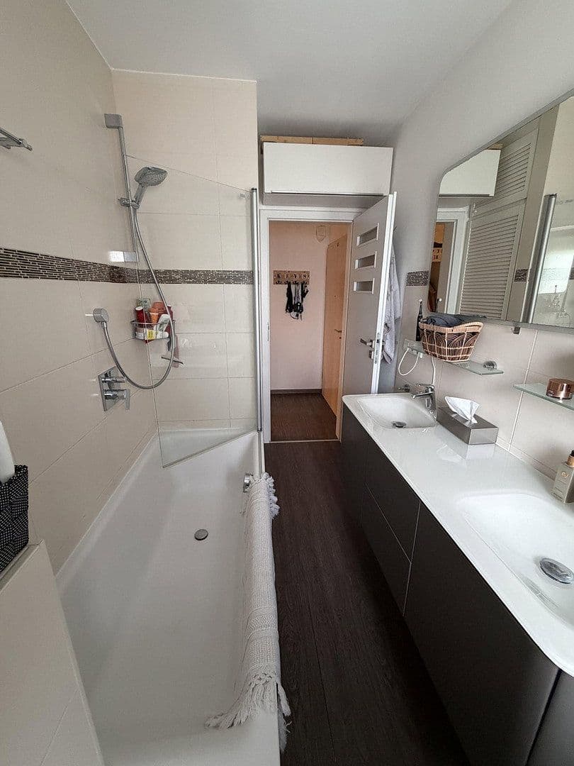 Prodej bytu 3+1 76 m², Bensheim, Hessen Prodej bytu 3+1 76 m², Bensheim, Hessen