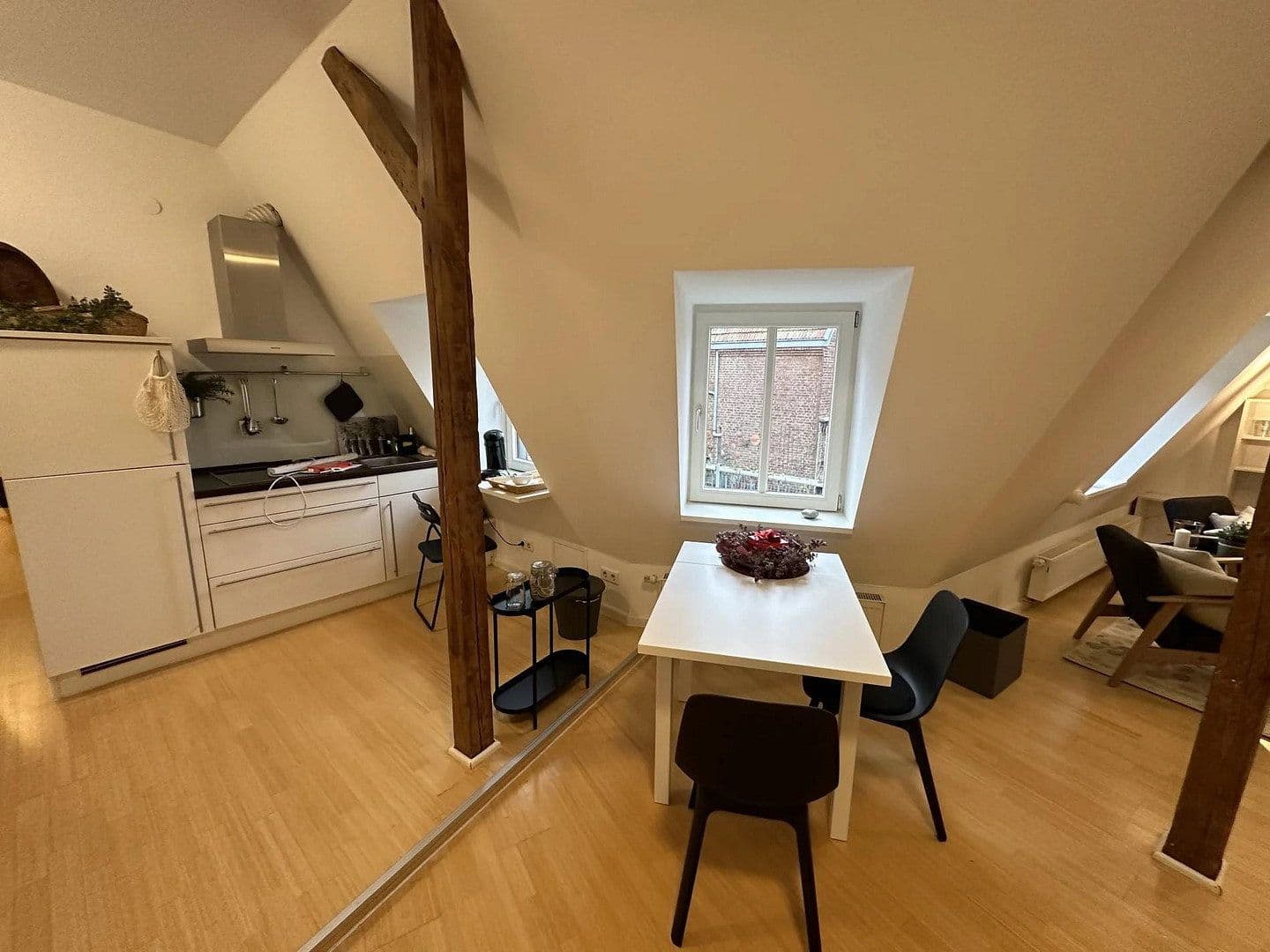 Pronájem bytu 2+1 58 m², Köln, Severní Porýní-Vestfálsko Pronájem bytu 2+1 58 m², Köln, Severní Porýní-Vestfálsko