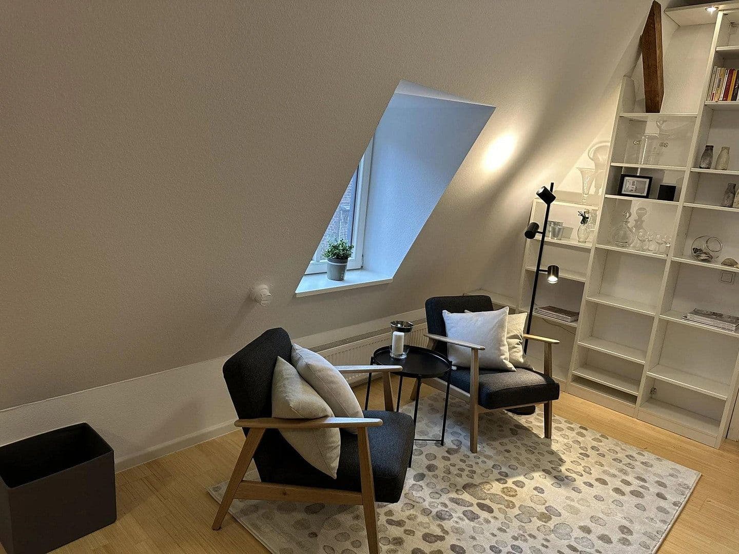 Pronájem bytu 2+1 58 m², Köln, Severní Porýní-Vestfálsko Pronájem bytu 2+1 58 m², Köln, Severní Porýní-Vestfálsko