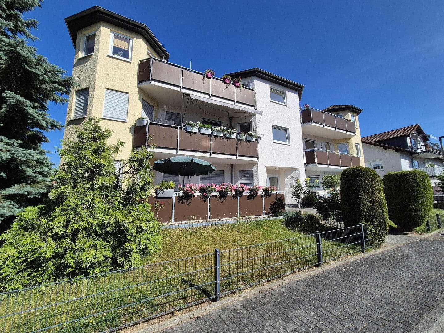 Pronájem bytu 3+1 82 m², Heinrich-Heine-Str. 25, Lohmar, Severní Porýní-Vestfálsko Pronájem bytu 3+1 82 m², Heinrich-Heine-Str. 25, Lohmar, Severní Porýní-Vestfálsko