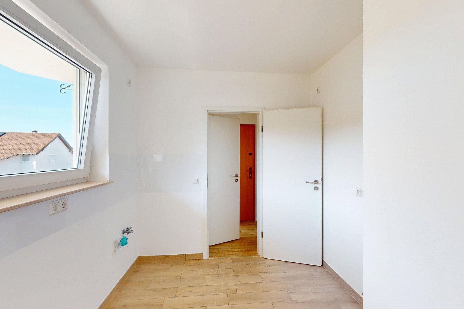 Pronájem bytu 3+1 82 m², Heinrich-Heine-Str. 25, Lohmar, Severní Porýní-Vestfálsko Pronájem bytu 3+1 82 m², Heinrich-Heine-Str. 25, Lohmar, Severní Porýní-Vestfálsko