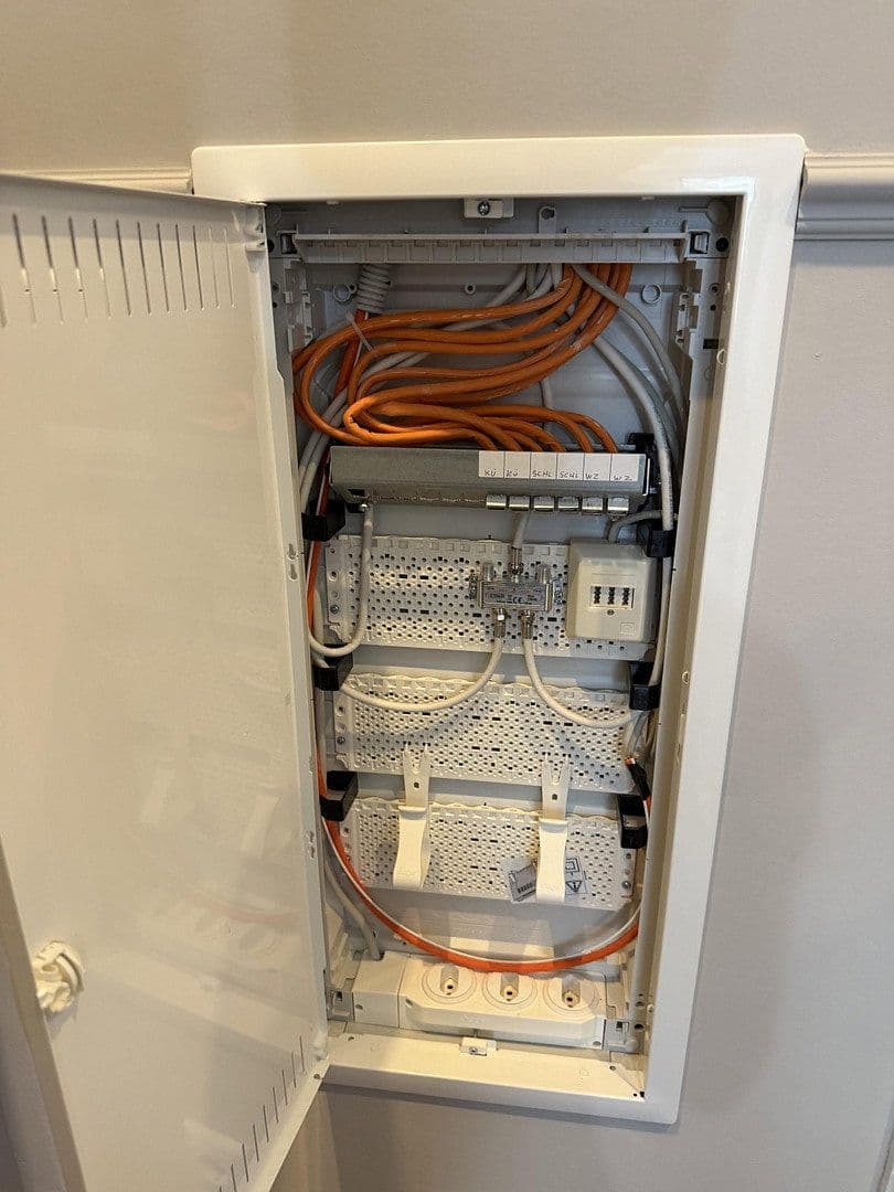 Pronájem bytu 3+1 80 m², Holtenauer Straße 213, Kiel, Šlesvicko-Holštýnsko Pronájem bytu 3+1 80 m², Holtenauer Straße 213, Kiel, Šlesvicko-Holštýnsko
