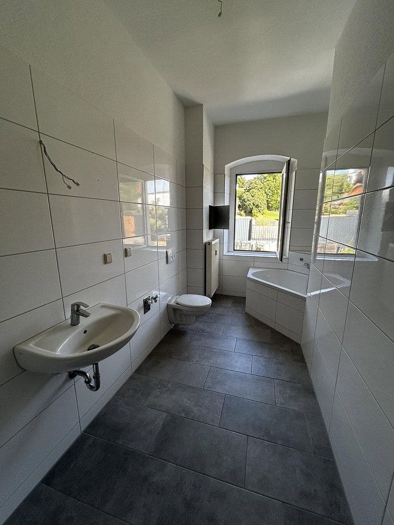 Pronájem bytu 2+1 39 m², Leipziger Straße 8, Döbeln, Sasko Pronájem bytu 2+1 39 m², Leipziger Straße 8, Döbeln, Sasko