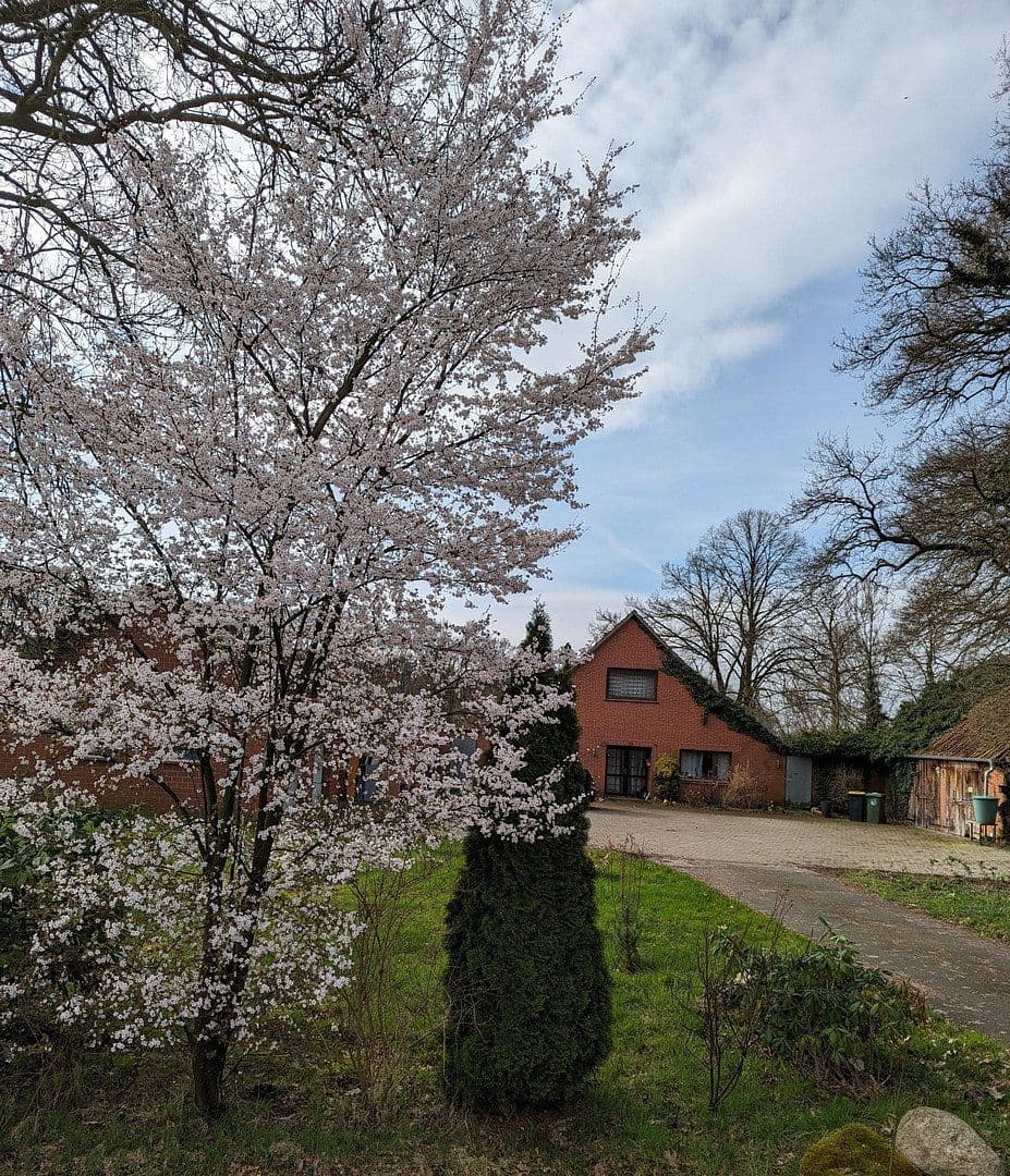 Prodej domu 230 m², pozemek 3.200 m², Hude (Oldenburg), Dolní Sasko Prodej domu 230 m², pozemek 3.200 m², Hude (Oldenburg), Dolní Sasko