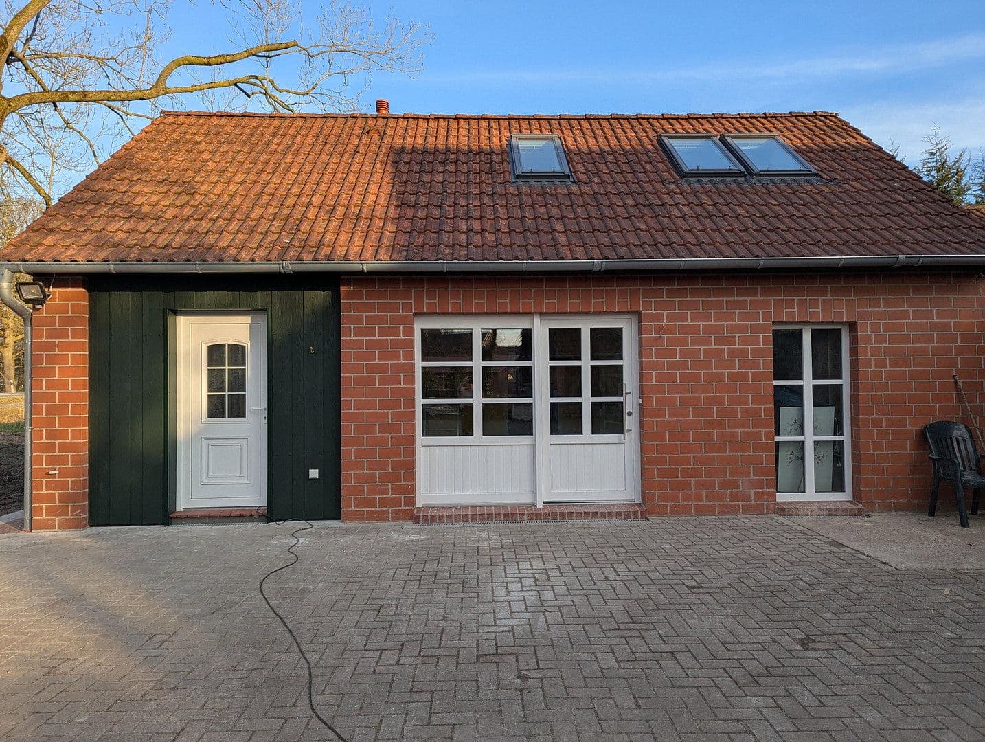 Prodej domu 230 m², pozemek 3.200 m², Hude (Oldenburg), Dolní Sasko Prodej domu 230 m², pozemek 3.200 m², Hude (Oldenburg), Dolní Sasko