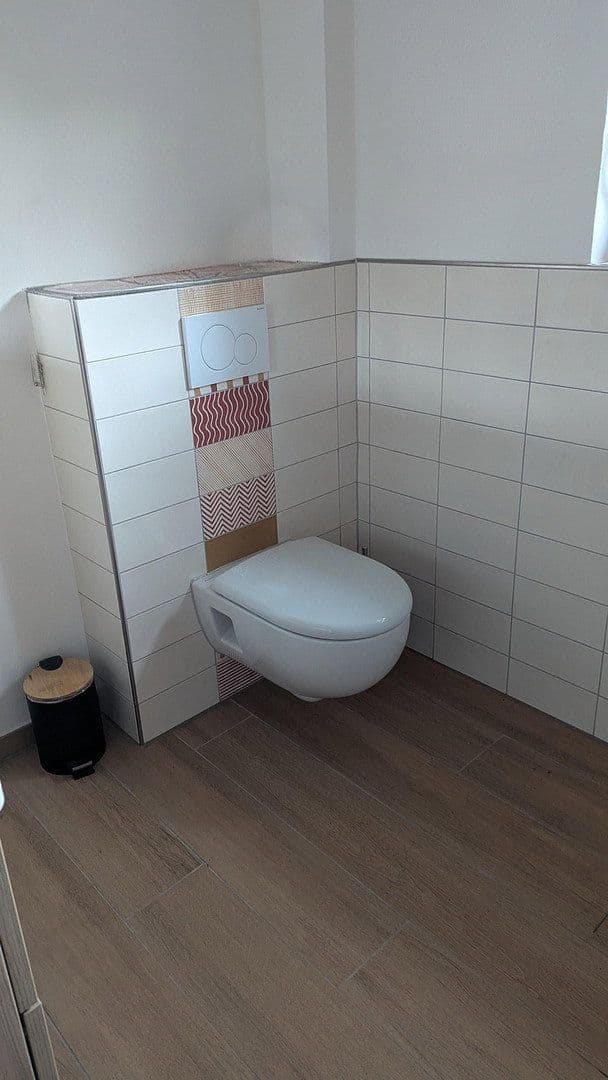 Prodej domu 230 m², pozemek 3.200 m², Hude (Oldenburg), Dolní Sasko Prodej domu 230 m², pozemek 3.200 m², Hude (Oldenburg), Dolní Sasko