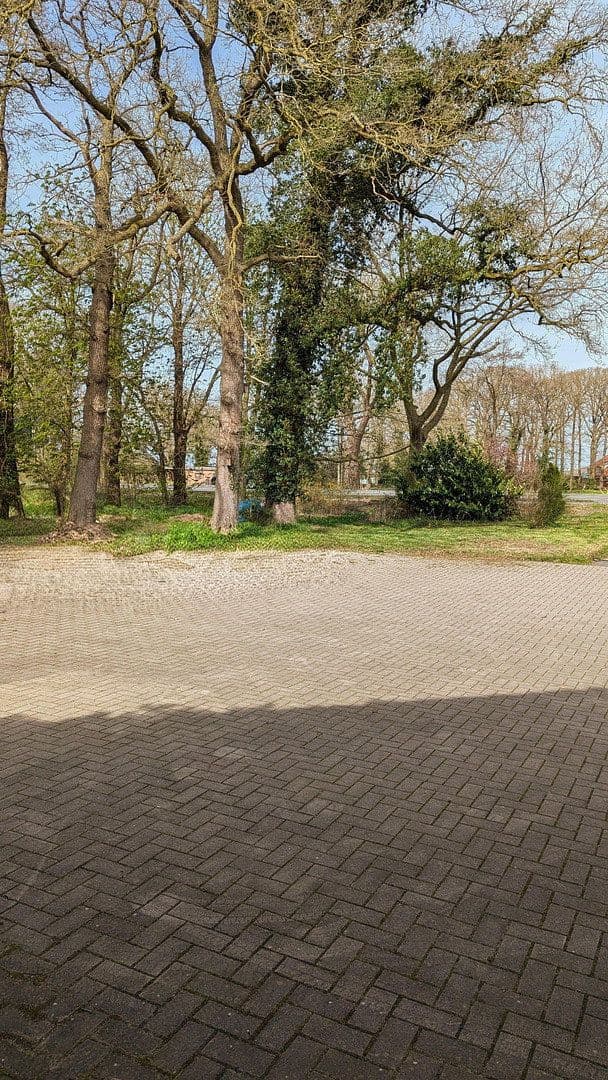 Prodej domu 230 m², pozemek 3.200 m², Hude (Oldenburg), Dolní Sasko Prodej domu 230 m², pozemek 3.200 m², Hude (Oldenburg), Dolní Sasko