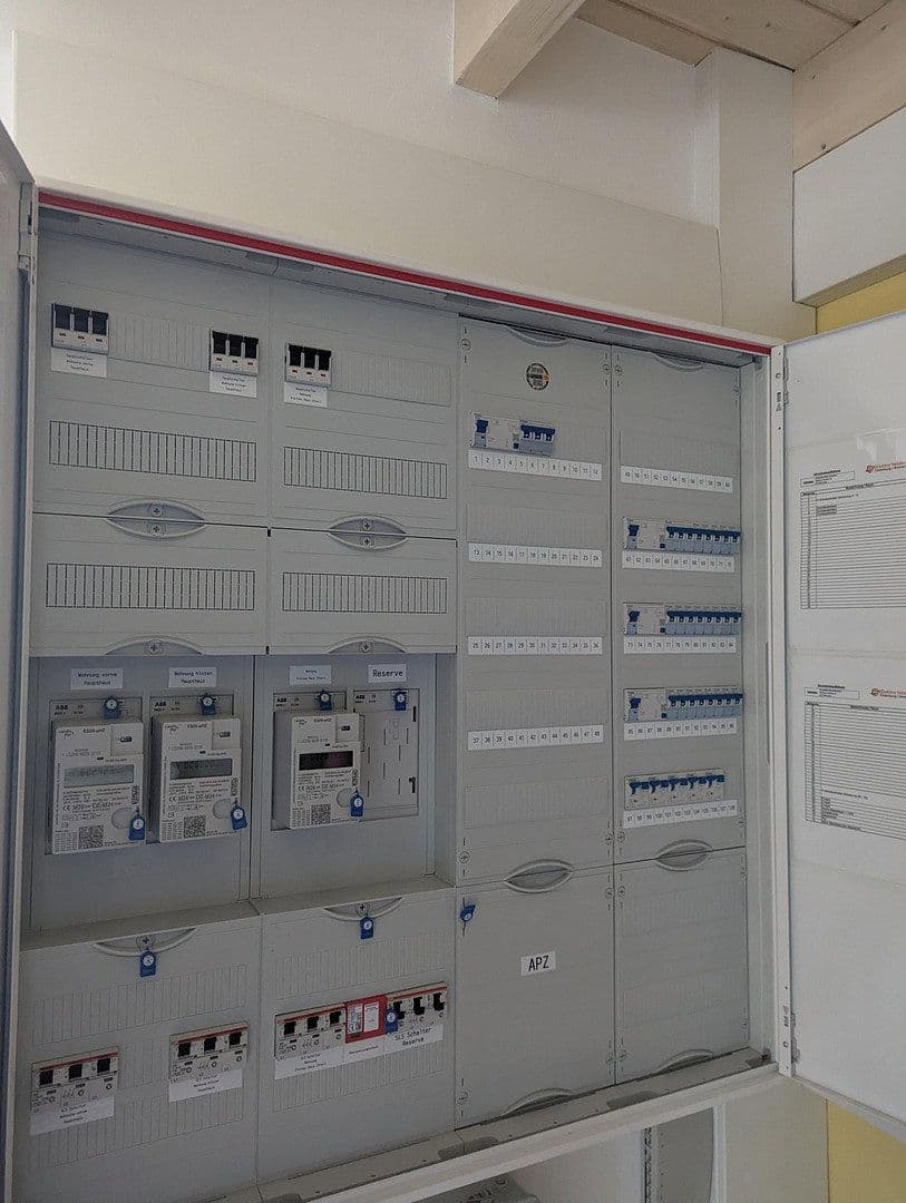 Prodej domu 230 m², pozemek 3.200 m², Hude (Oldenburg), Dolní Sasko Prodej domu 230 m², pozemek 3.200 m², Hude (Oldenburg), Dolní Sasko