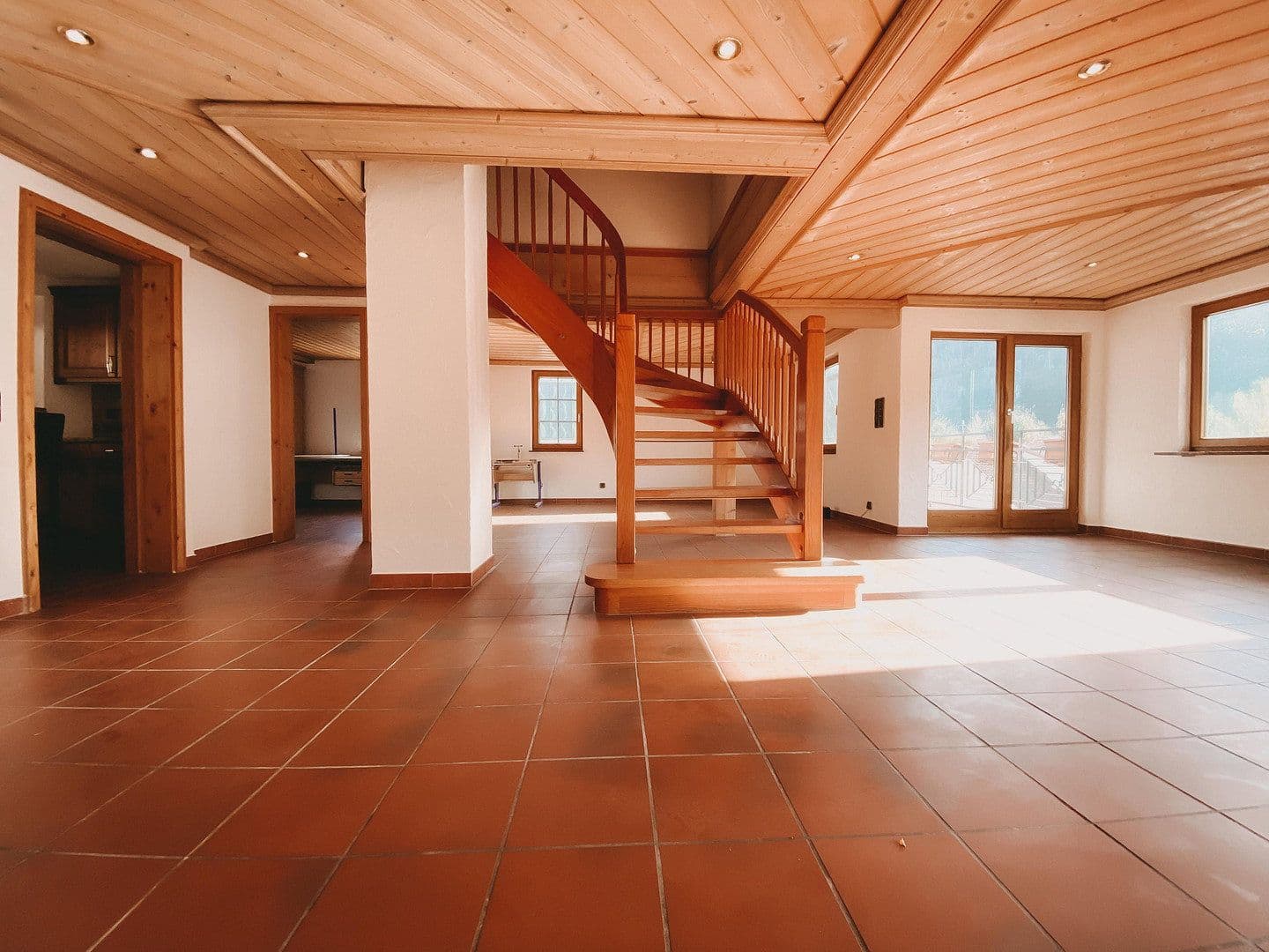 Pronájem bytu 4+1 142 m², Bad Liebenzell, Bádensko-Württembersko Pronájem bytu 4+1 142 m², Bad Liebenzell, Bádensko-Württembersko