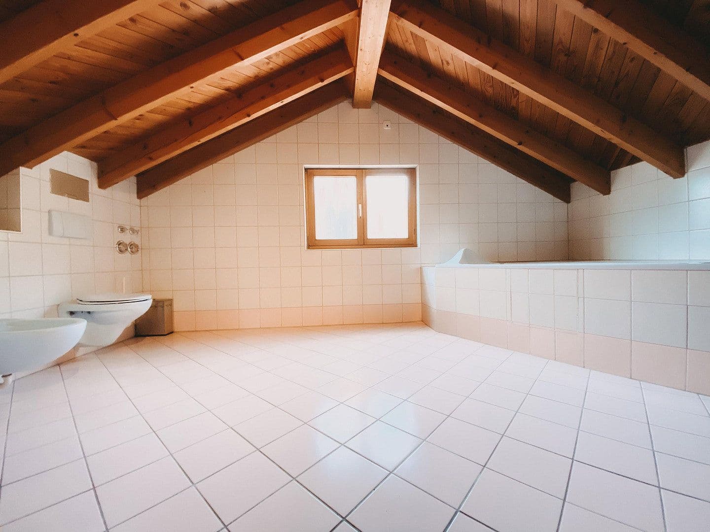 Pronájem bytu 4+1 142 m², Bad Liebenzell, Bádensko-Württembersko Pronájem bytu 4+1 142 m², Bad Liebenzell, Bádensko-Württembersko