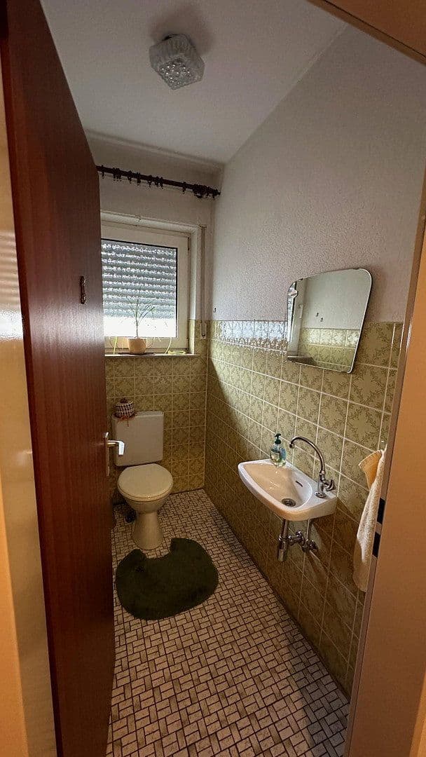 Pronájem bytu 3+1 102 m², Andernach, Porýní-Falc Pronájem bytu 3+1 102 m², Andernach, Porýní-Falc