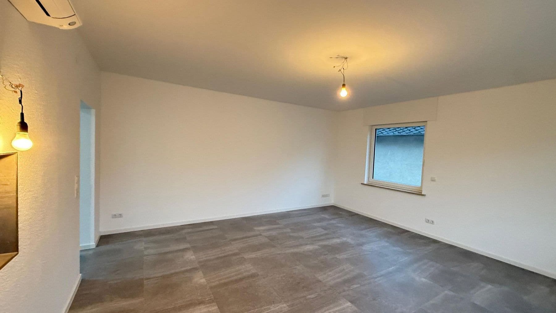 Pronájem bytu 3+1 102 m², Andernach, Porýní-Falc Pronájem bytu 3+1 102 m², Andernach, Porýní-Falc