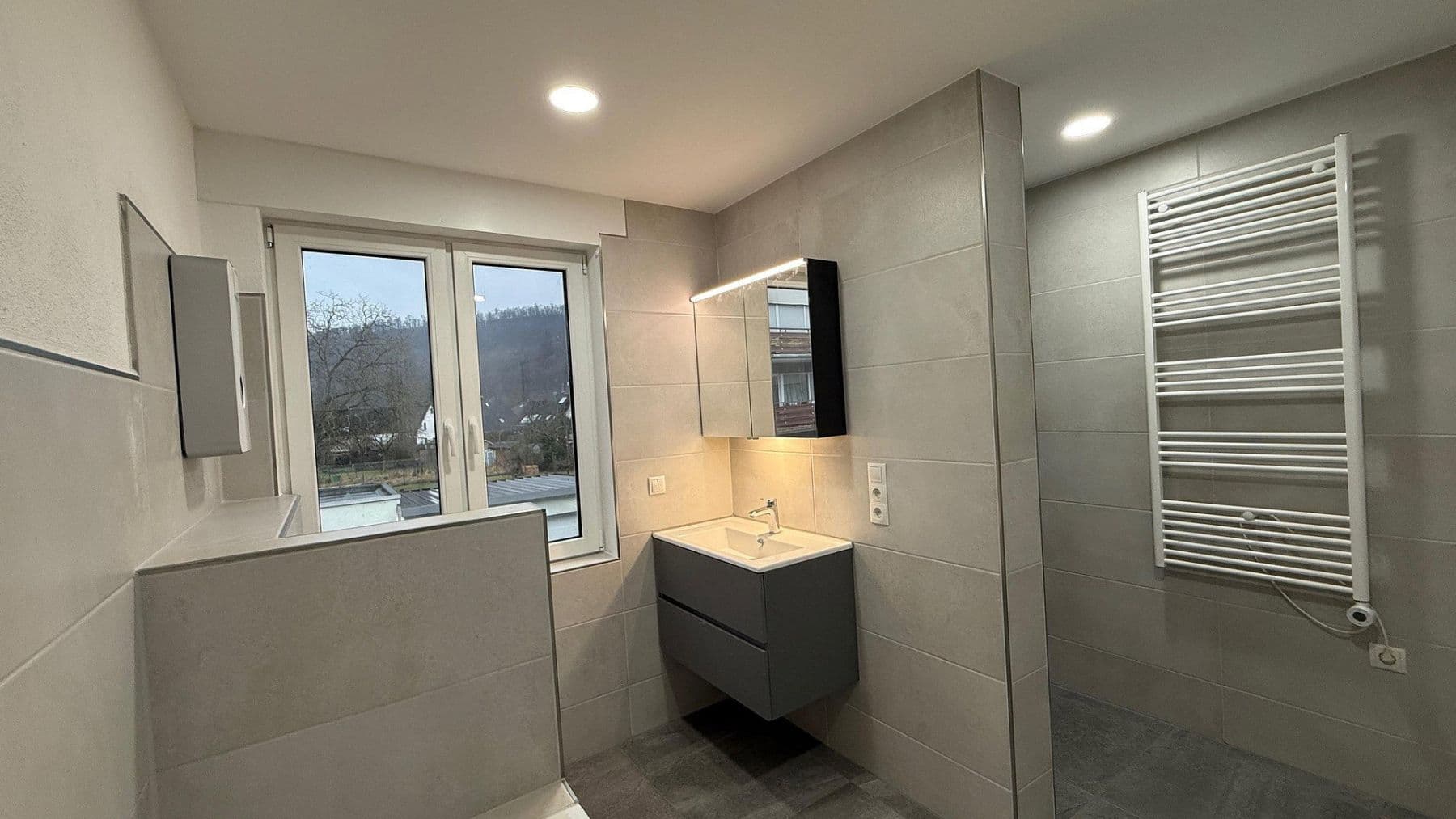 Pronájem bytu 3+1 102 m², Andernach, Porýní-Falc Pronájem bytu 3+1 102 m², Andernach, Porýní-Falc