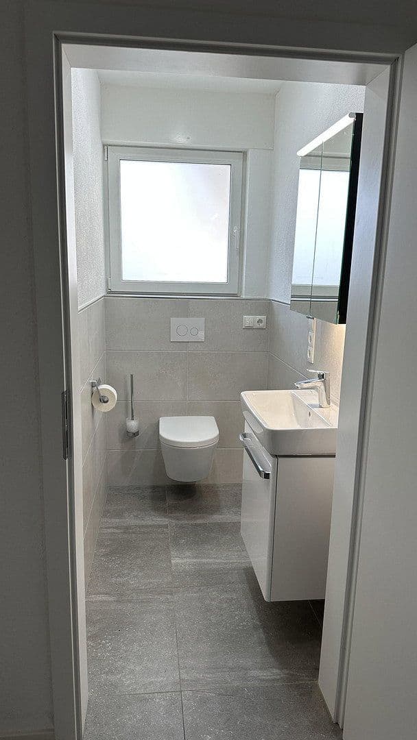 Pronájem bytu 3+1 102 m², Andernach, Porýní-Falc Pronájem bytu 3+1 102 m², Andernach, Porýní-Falc