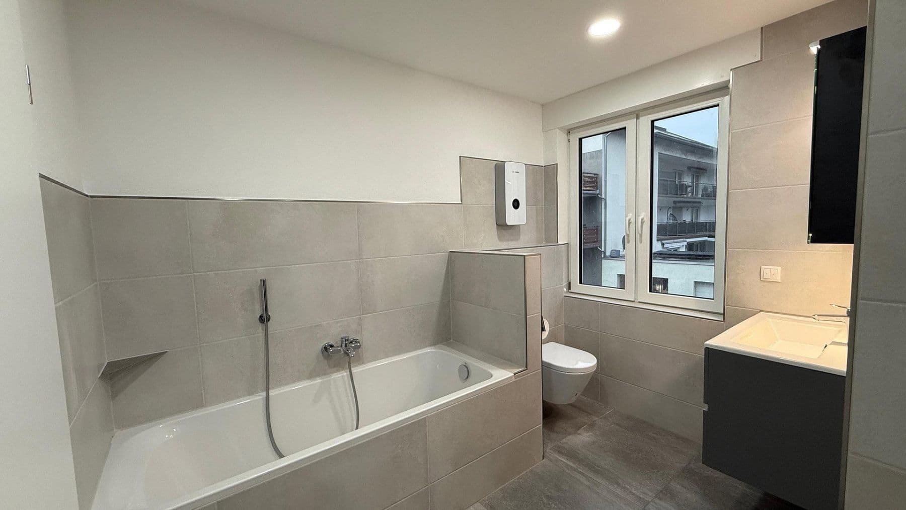 Pronájem bytu 3+1 102 m², Andernach, Porýní-Falc Pronájem bytu 3+1 102 m², Andernach, Porýní-Falc