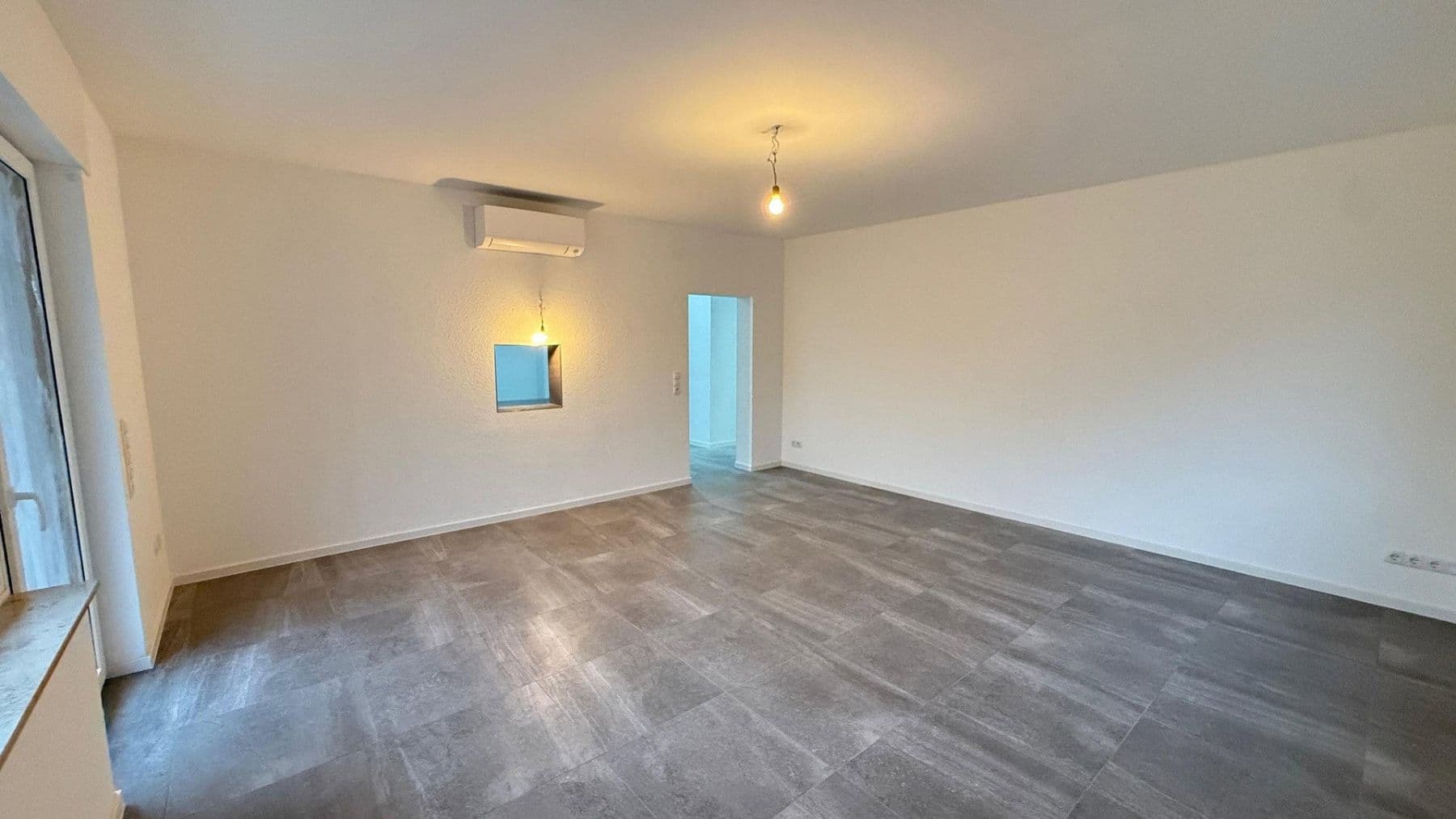 Pronájem bytu 3+1 102 m², Andernach, Porýní-Falc Pronájem bytu 3+1 102 m², Andernach, Porýní-Falc