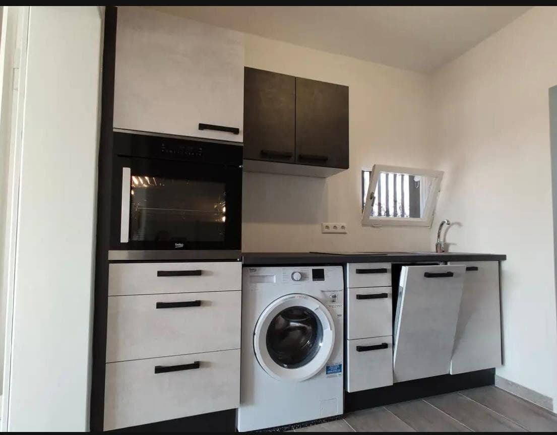 Pronájem bytu 1+1 32 m², Deidesheimer Straße 15, Stuttgart Weilimdorf, Bádensko-Württembersko Pronájem bytu 1+1 32 m², Deidesheimer Straße 15, Stuttgart Weilimdorf, Bádensko-Württembersko