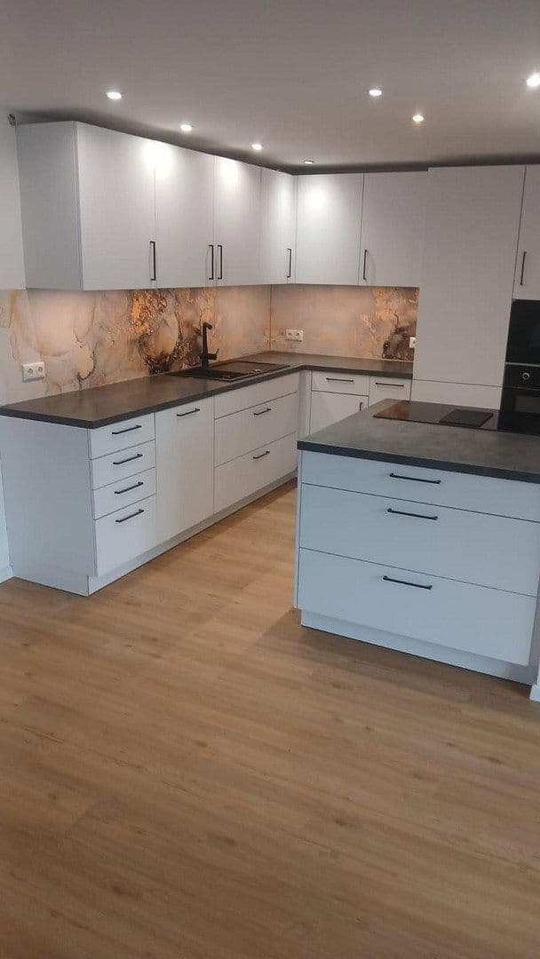 Pronájem bytu 2+1 100 m², Leutenbergstraße 2, Kammlach, Bavorsko Pronájem bytu 2+1 100 m², Leutenbergstraße 2, Kammlach, Bavorsko
