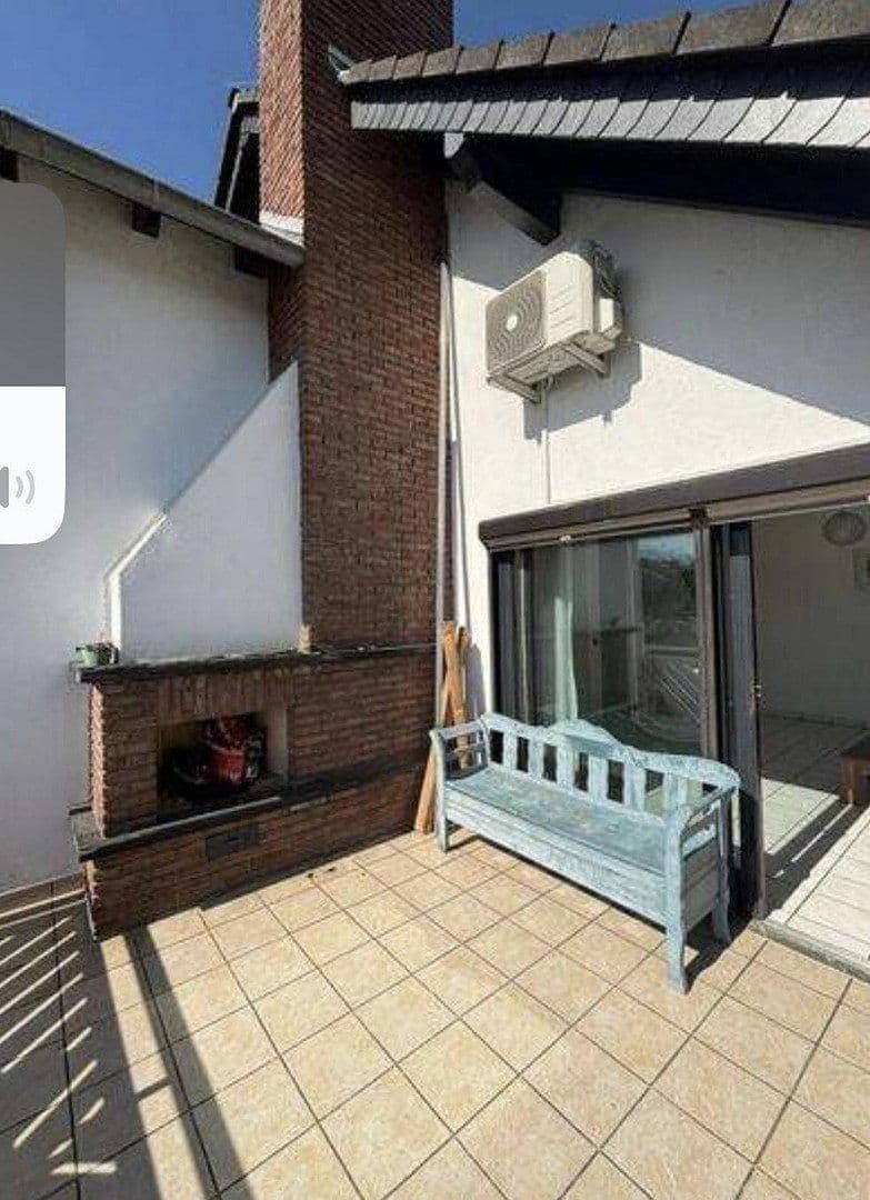 Prodej domu 300 m², pozemek 741 m², Laubenheim, Porýní-Falc Prodej domu 300 m², pozemek 741 m², Laubenheim, Porýní-Falc