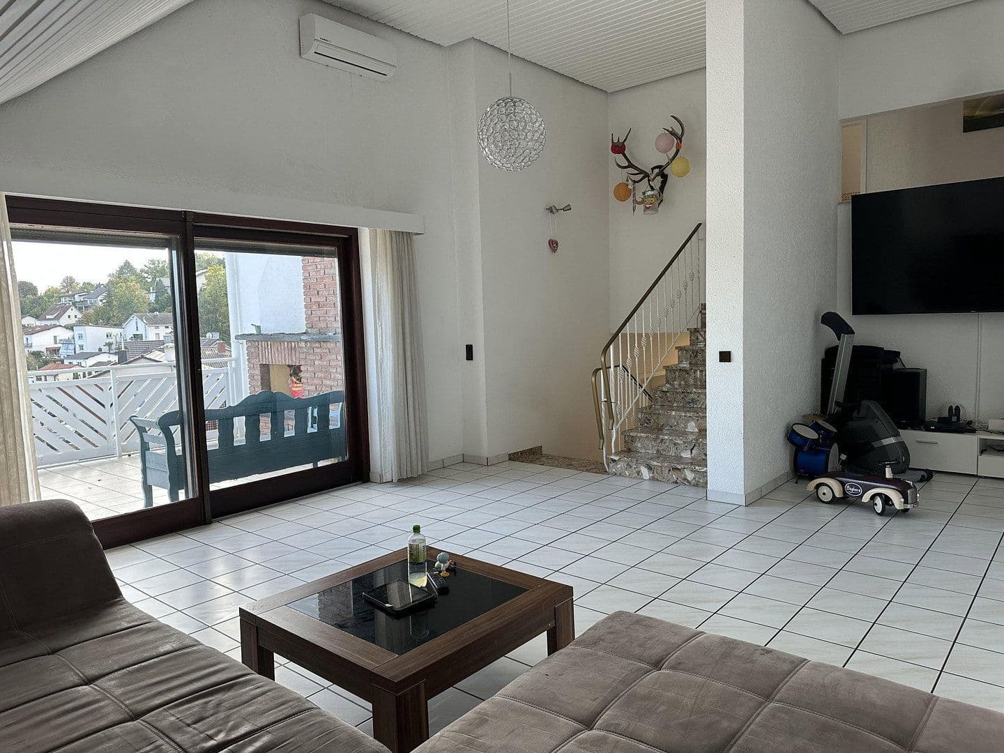 Prodej domu 300 m², pozemek 741 m², Laubenheim, Porýní-Falc Prodej domu 300 m², pozemek 741 m², Laubenheim, Porýní-Falc