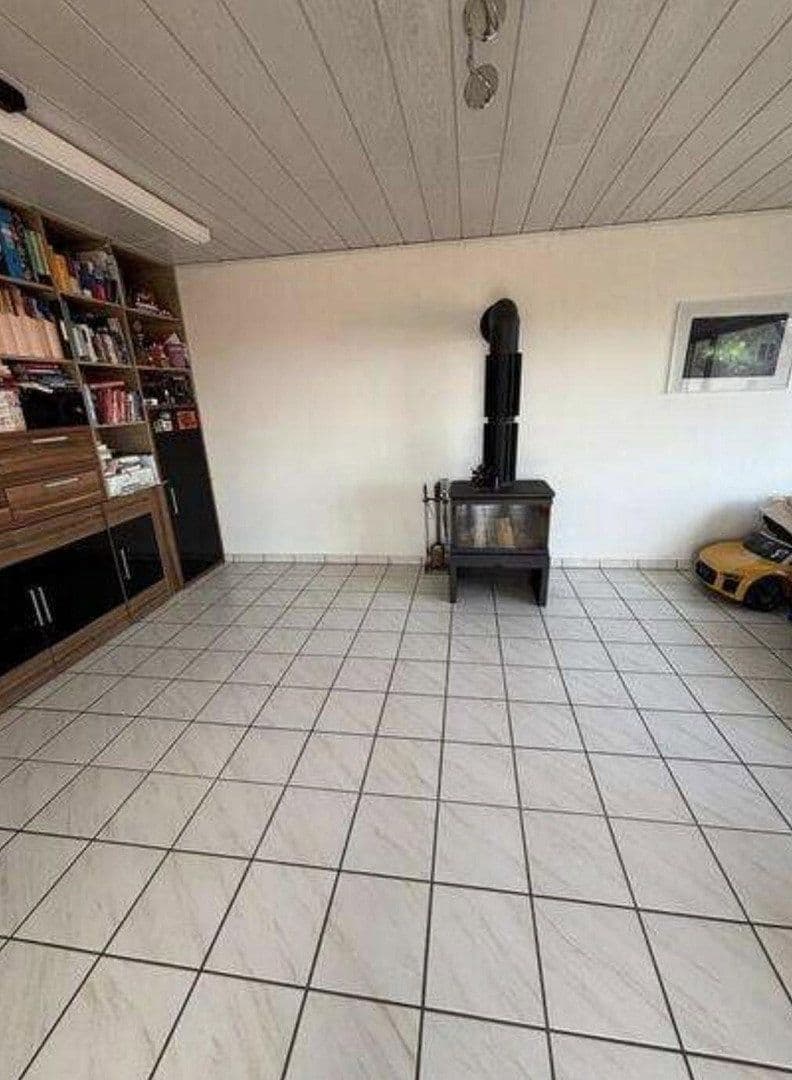 Prodej domu 300 m², pozemek 741 m², Laubenheim, Porýní-Falc Prodej domu 300 m², pozemek 741 m², Laubenheim, Porýní-Falc