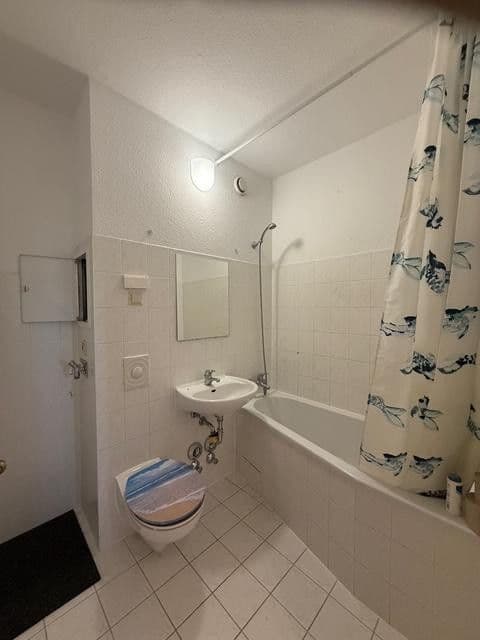 Prodej bytu 3+1 60 m², Grevesmühlener Str 27, Berlin, Berlín Prodej bytu 3+1 60 m², Grevesmühlener Str 27, Berlin, Berlín