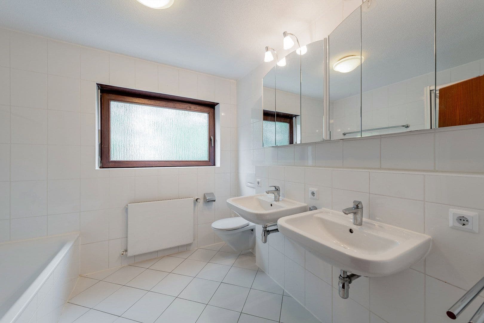 Pronájem bytu 4+kk 132 m², Stuttgart, Bádensko-Württembersko Pronájem bytu 4+kk 132 m², Stuttgart, Bádensko-Württembersko