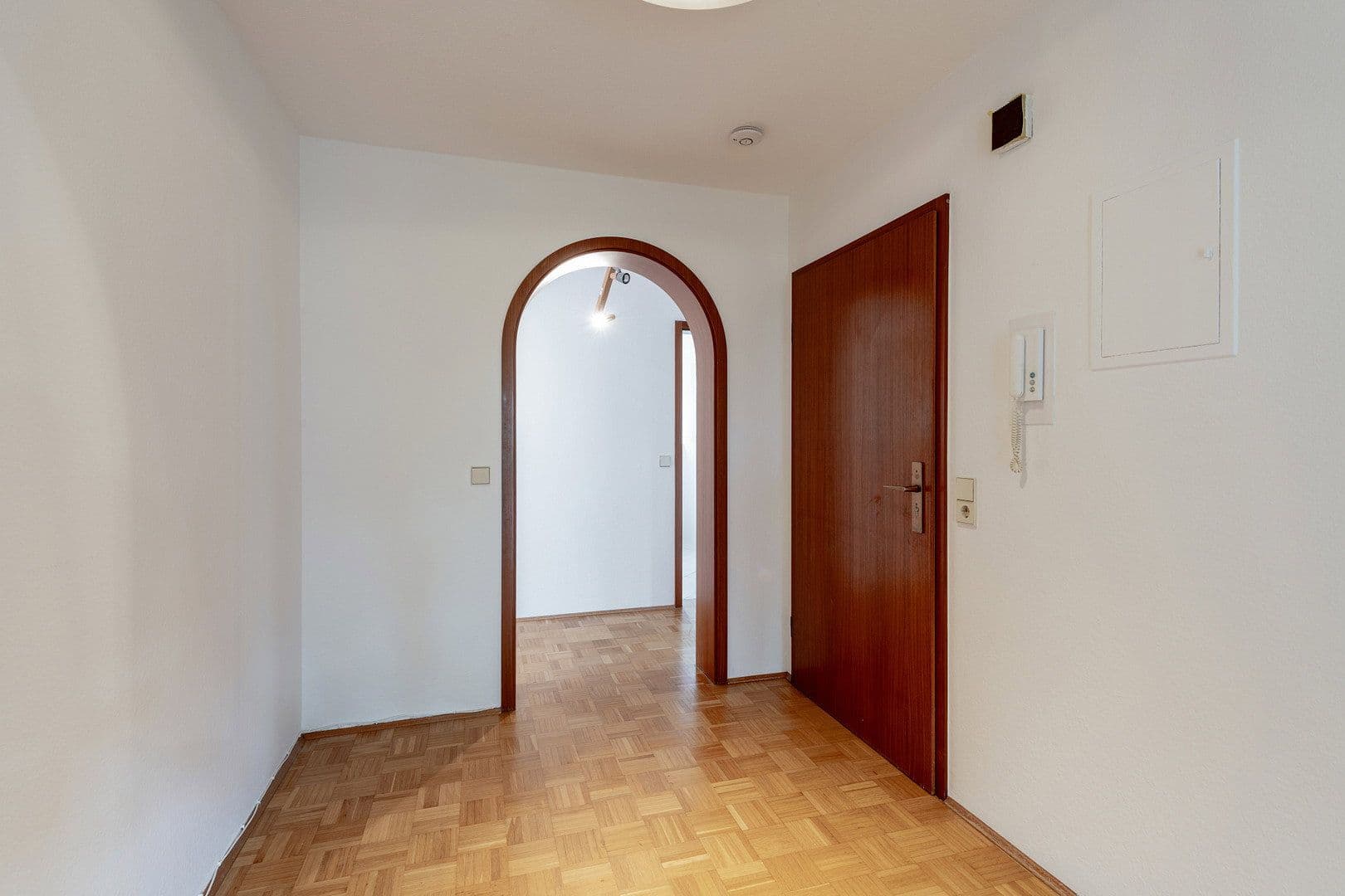 Pronájem bytu 4+kk 132 m², Stuttgart, Bádensko-Württembersko Pronájem bytu 4+kk 132 m², Stuttgart, Bádensko-Württembersko