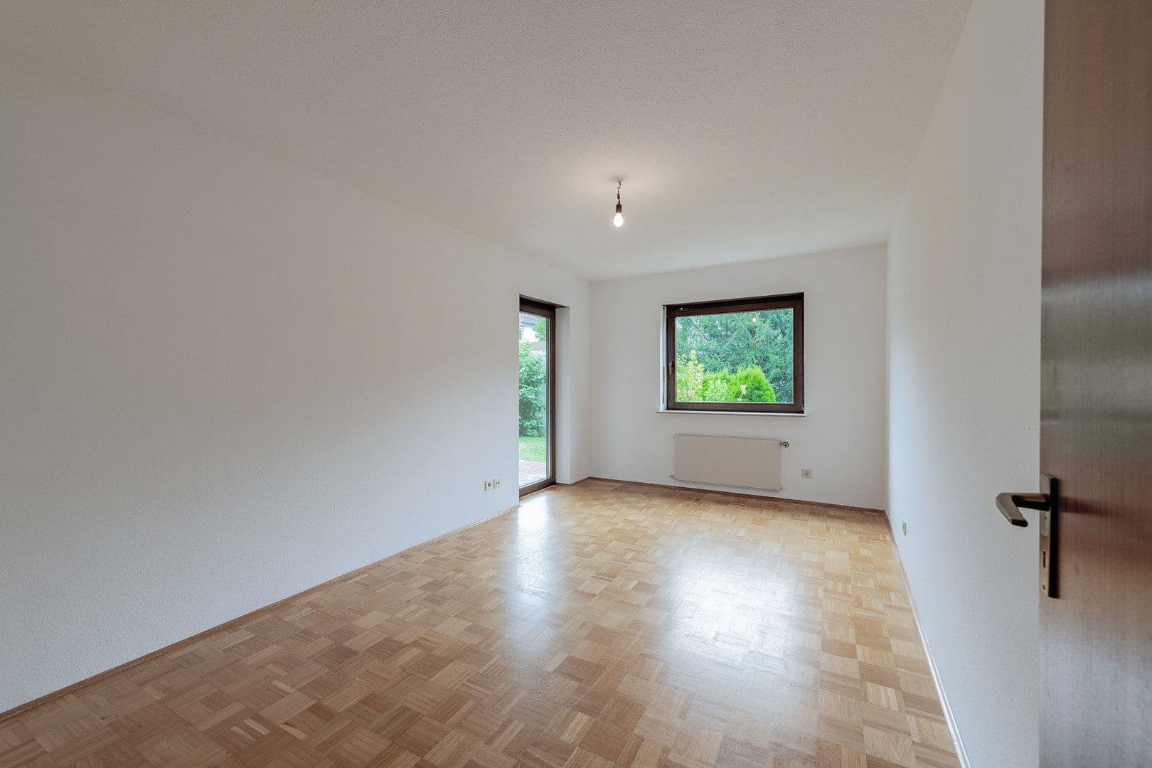 Pronájem bytu 4+kk 132 m², Stuttgart, Bádensko-Württembersko Pronájem bytu 4+kk 132 m², Stuttgart, Bádensko-Württembersko