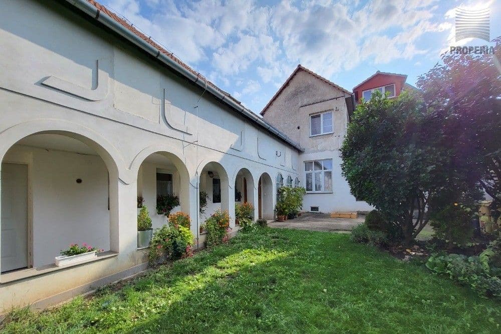 Prodej bytu 5+kk 200 m², Měnín, Jihomoravský kraj Prodej bytu 5+kk 200 m², Měnín, Jihomoravský kraj