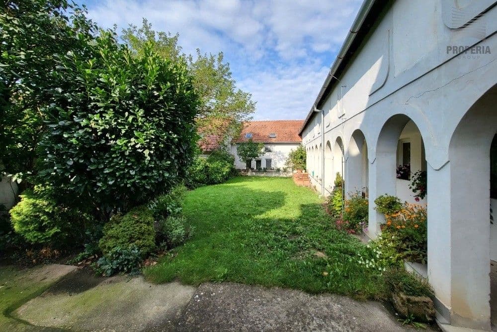 Prodej bytu 5+kk 200 m², Měnín, Jihomoravský kraj Prodej bytu 5+kk 200 m², Měnín, Jihomoravský kraj