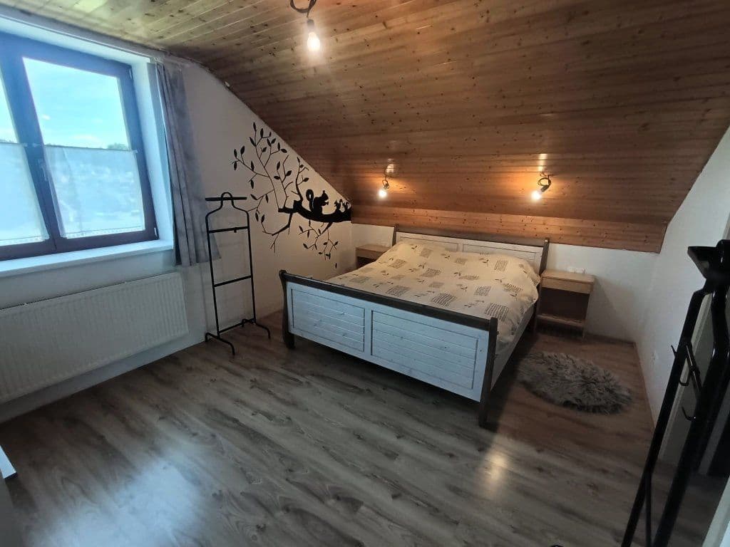 Pronájem bytu 190 m², Hrádecká, Liberec, Liberecký kraj Pronájem bytu 190 m², Hrádecká, Liberec, Liberecký kraj