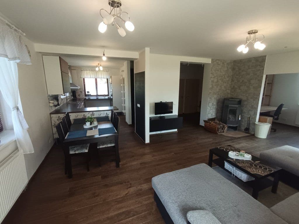 Pronájem bytu 190 m², Hrádecká, Liberec, Liberecký kraj Pronájem bytu 190 m², Hrádecká, Liberec, Liberecký kraj