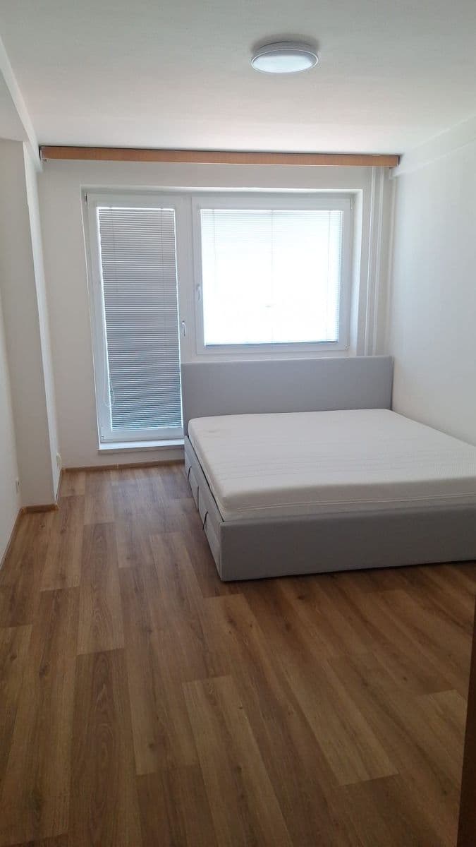 Pronájem bytu 3+kk 77 m², Merhautova, Brno, Jihomoravský kraj Pronájem bytu 3+kk 77 m², Merhautova, Brno, Jihomoravský kraj
