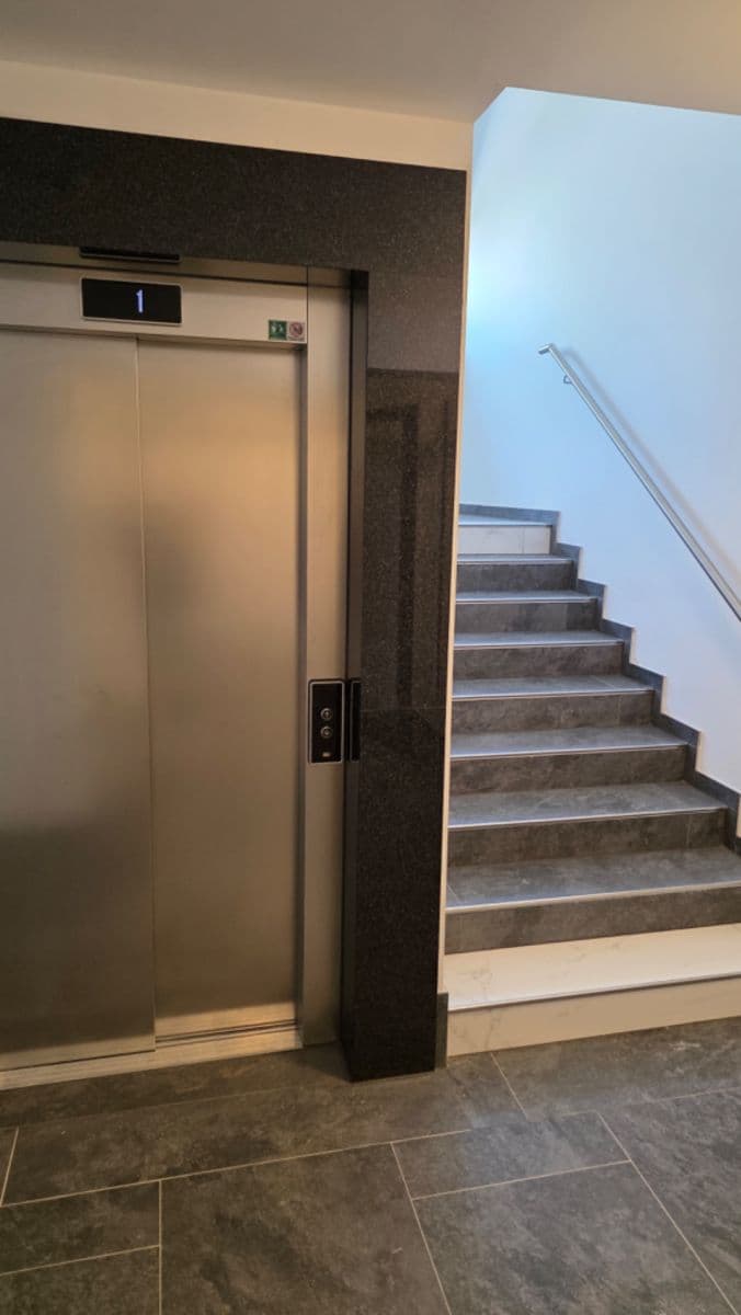 Pronájem bytu 2+kk 46 m², Třída Jiřího Pelikána, Olomouc, Olomoucký kraj Pronájem bytu 2+kk 46 m², Třída Jiřího Pelikána, Olomouc, Olomoucký kraj