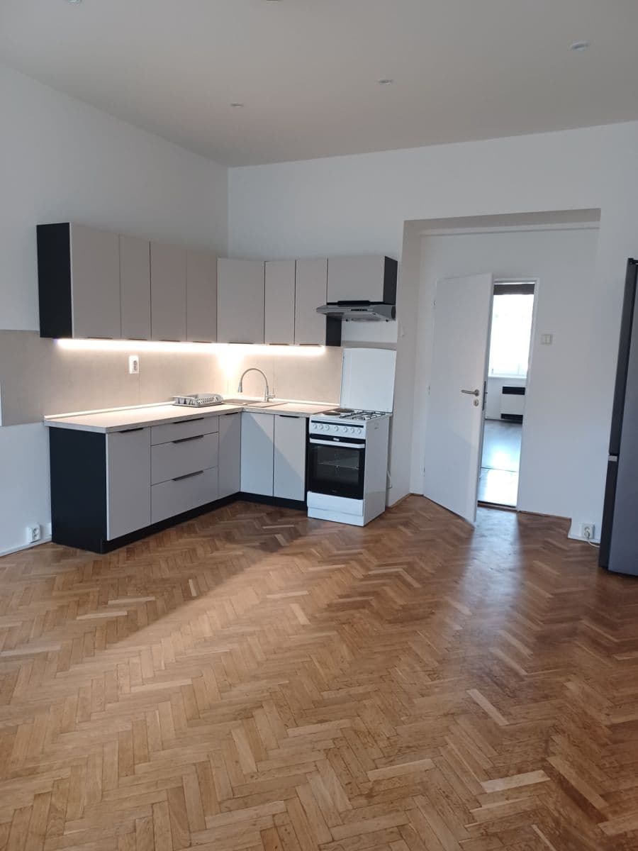Pronájem bytu 2+kk 48 m², Korunní, Praha, Praha Pronájem bytu 2+kk 48 m², Korunní, Praha, Praha
