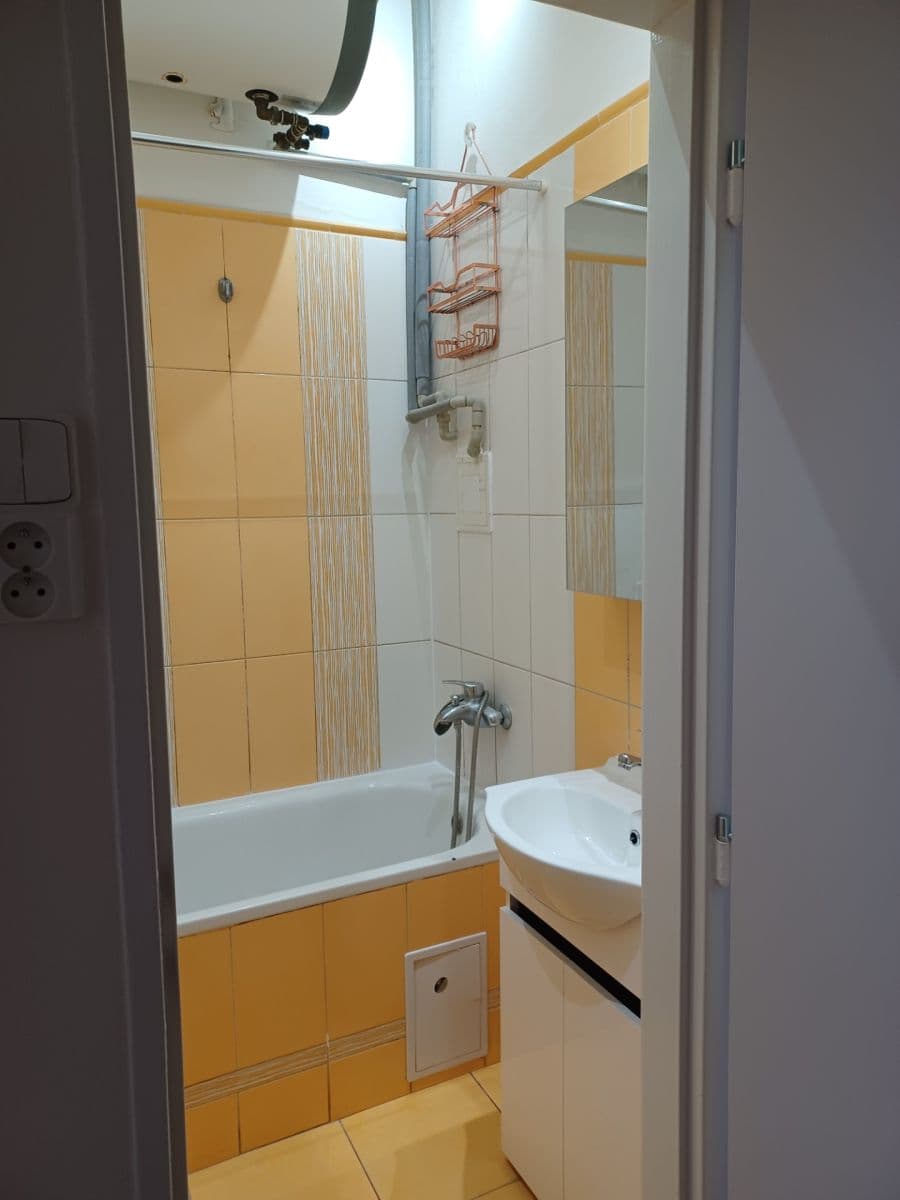 Pronájem bytu 2+kk 48 m², Korunní, Praha, Praha Pronájem bytu 2+kk 48 m², Korunní, Praha, Praha