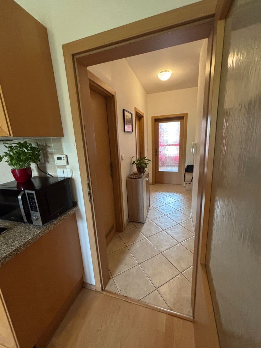 Pronájem bytu 2+kk 48 m², Pod Haltýřem, Praha, Praha Pronájem bytu 2+kk 48 m², Pod Haltýřem, Praha, Praha