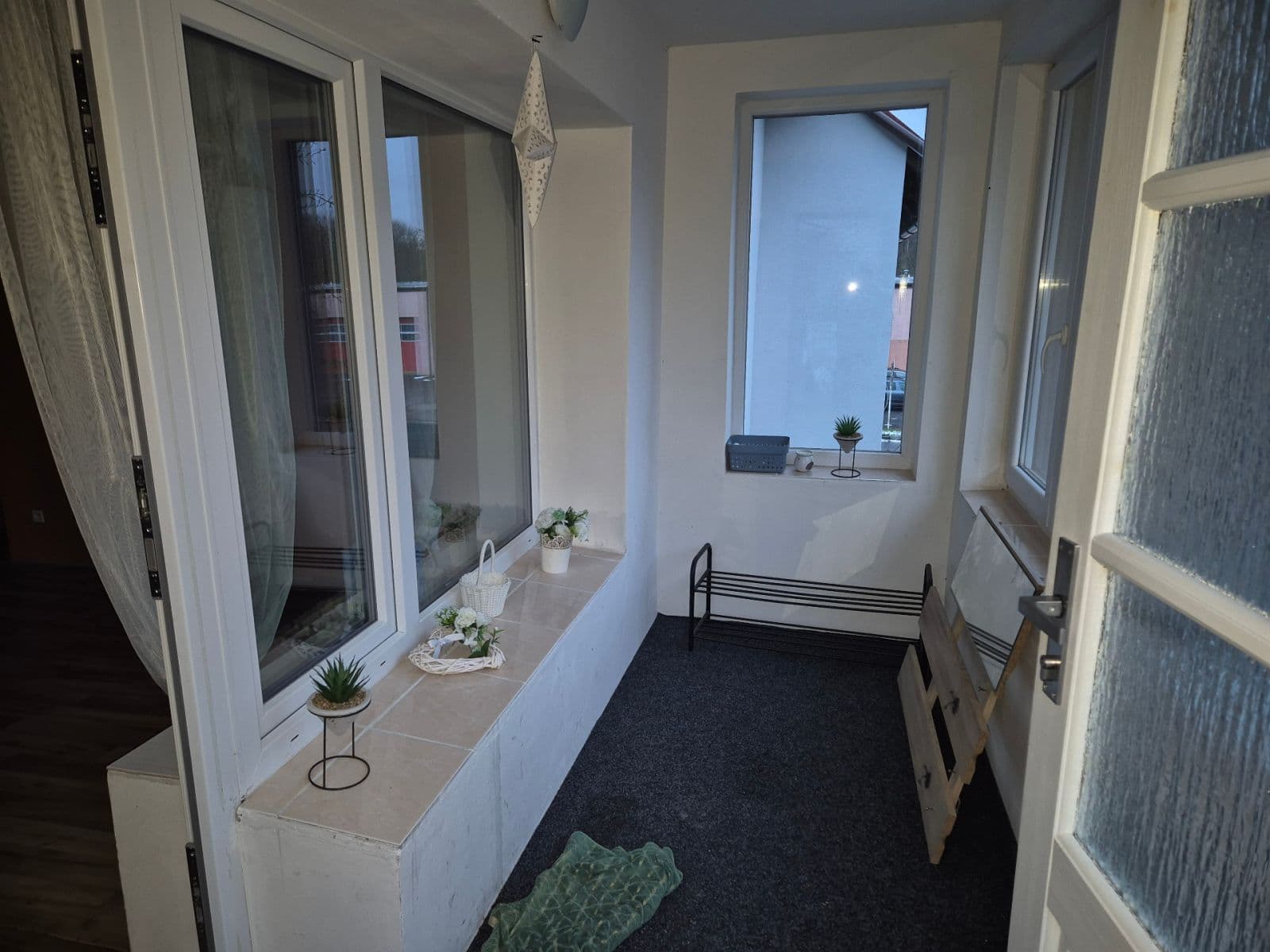 Pronájem bytu 3+1 90 m², Pod Špičákem, Česká Lípa, Liberecký kraj Pronájem bytu 3+1 90 m², Pod Špičákem, Česká Lípa, Liberecký kraj