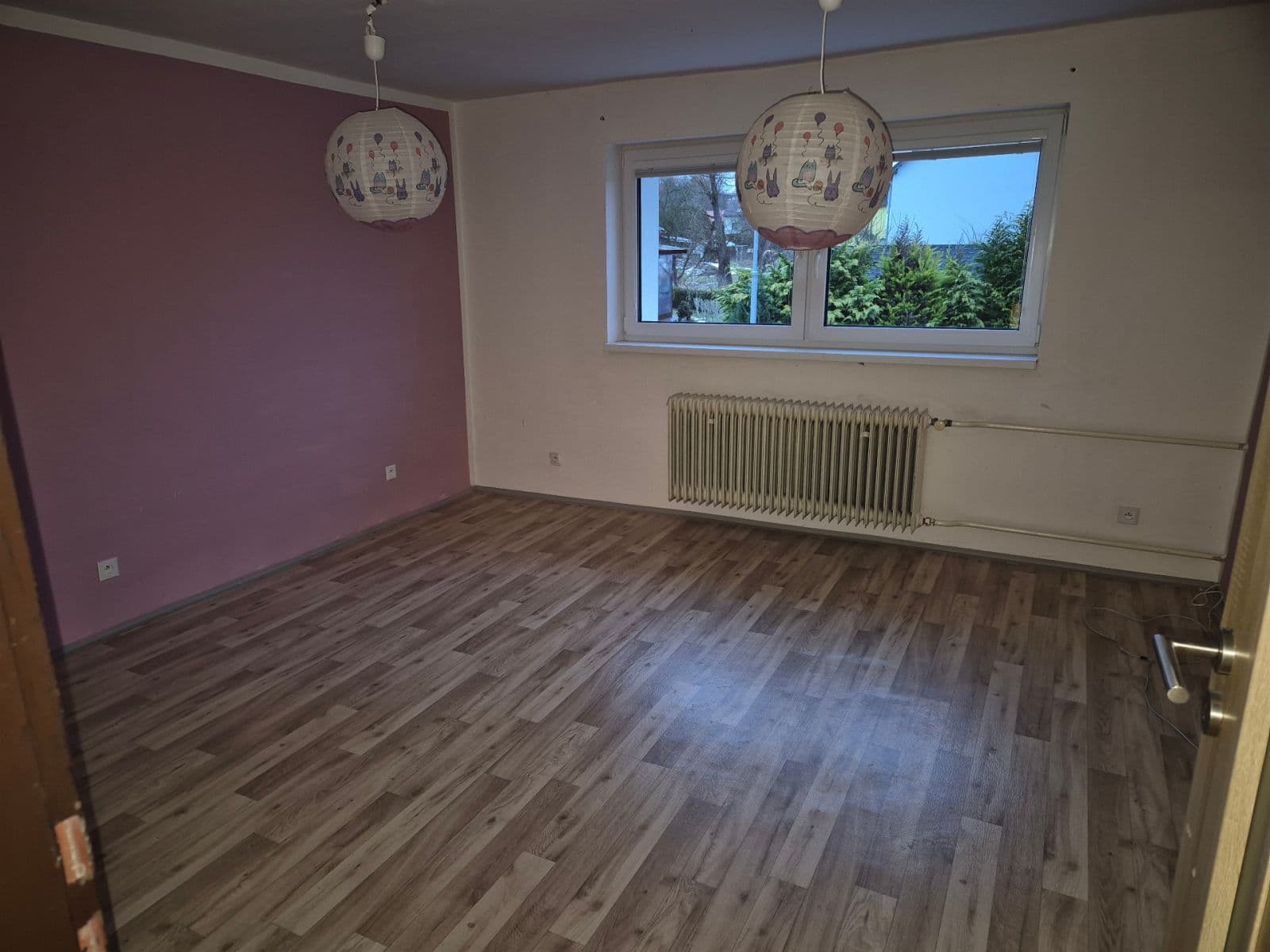Pronájem bytu 3+1 90 m², Pod Špičákem, Česká Lípa, Liberecký kraj Pronájem bytu 3+1 90 m², Pod Špičákem, Česká Lípa, Liberecký kraj