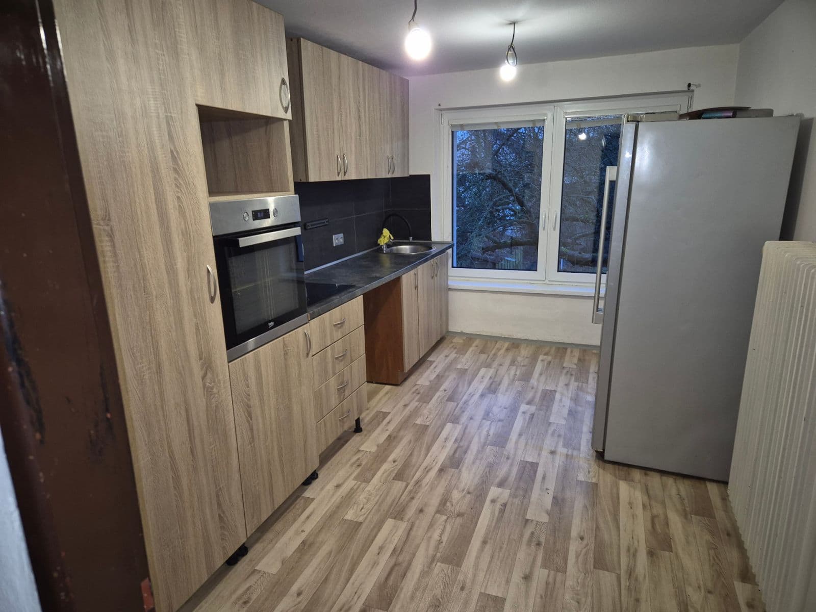 Pronájem bytu 3+1 90 m², Pod Špičákem, Česká Lípa, Liberecký kraj Pronájem bytu 3+1 90 m², Pod Špičákem, Česká Lípa, Liberecký kraj