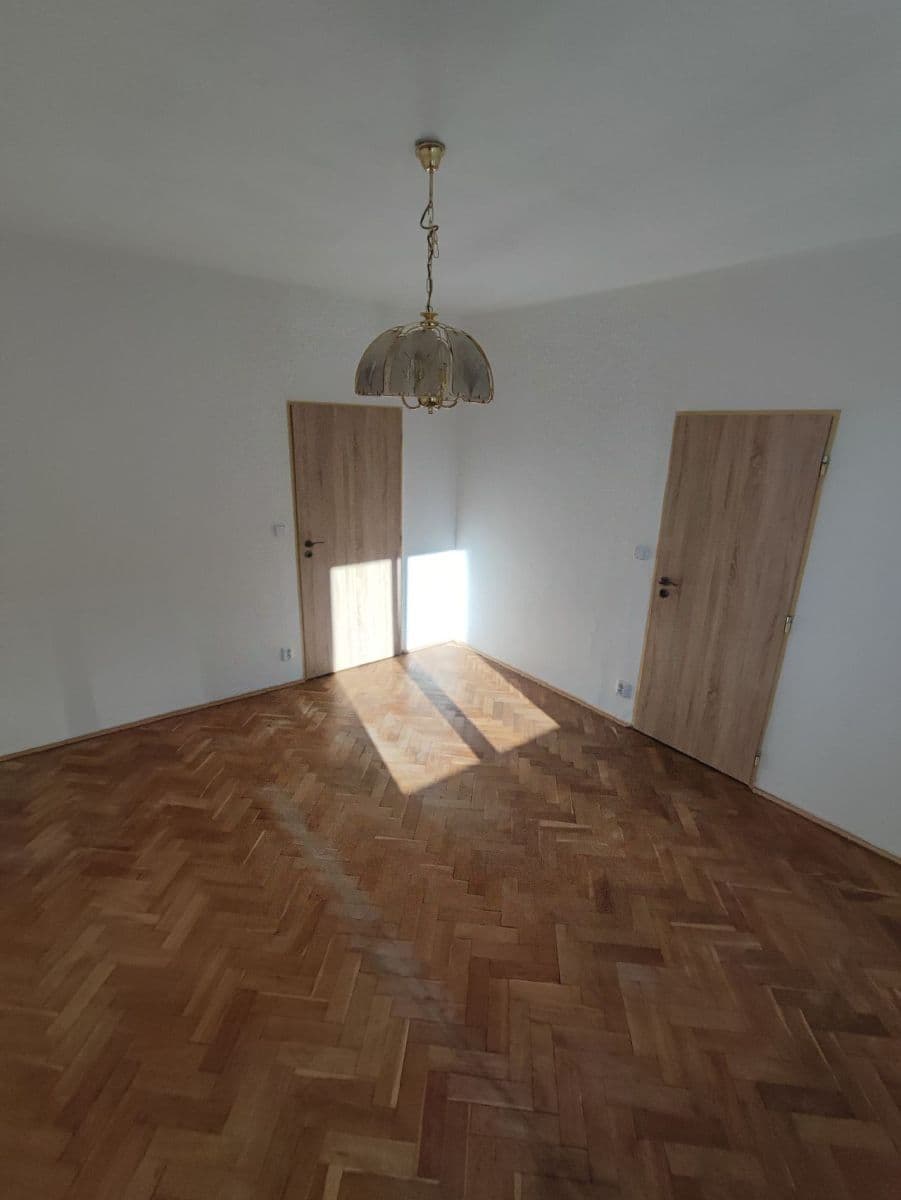 Prodej bytu 2+1 50 m², Skalníkova, Mariánské Lázně, Karlovarský kraj Prodej bytu 2+1 50 m², Skalníkova, Mariánské Lázně, Karlovarský kraj