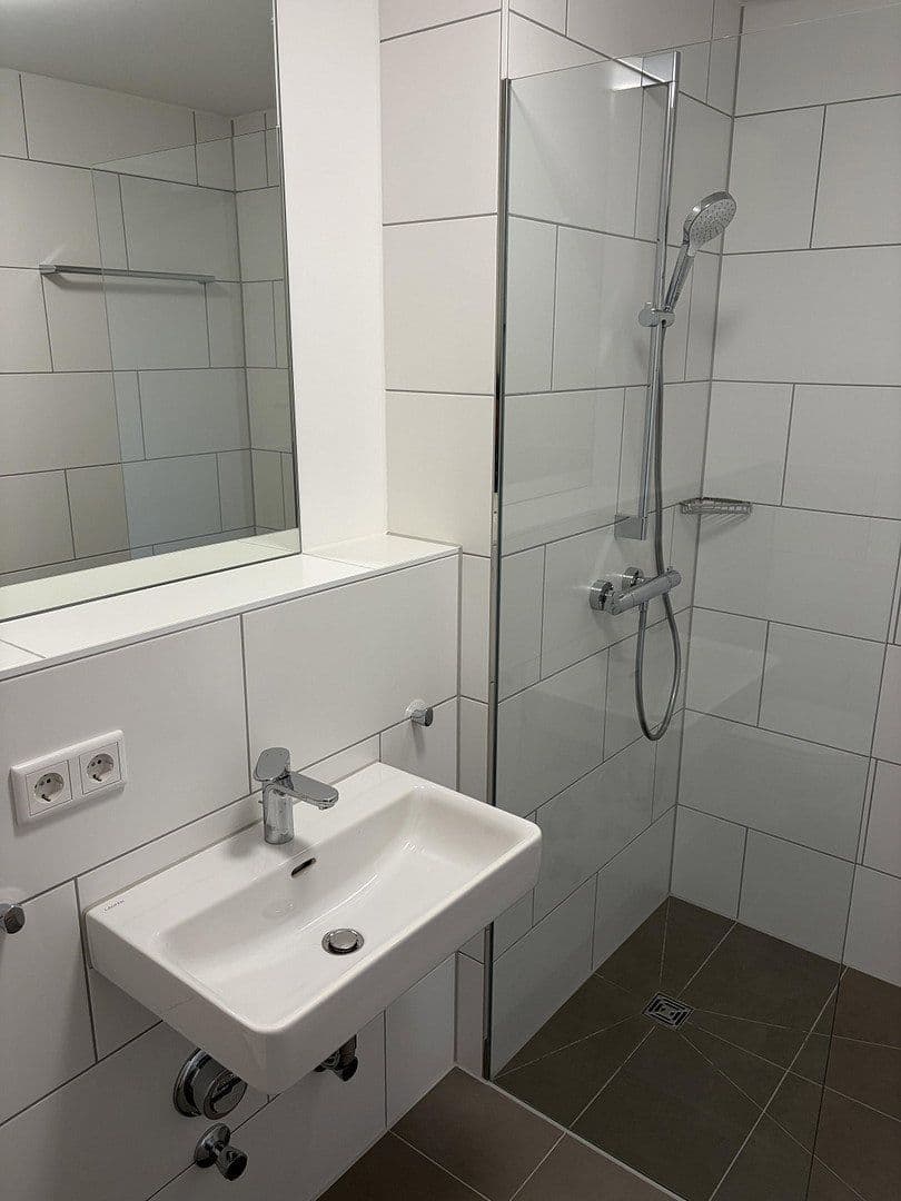 Pronájem bytu 1+1 25 m², Otto-Hahn-Straße 40, Regensburg, Bavorsko Pronájem bytu 1+1 25 m², Otto-Hahn-Straße 40, Regensburg, Bavorsko