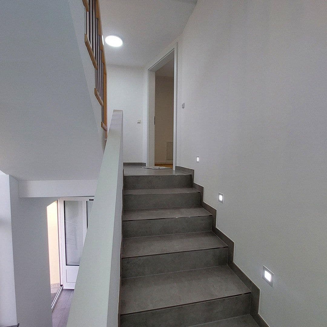 Pronájem bytu 3+1 78 m², Hemau, Bavorsko Pronájem bytu 3+1 78 m², Hemau, Bavorsko
