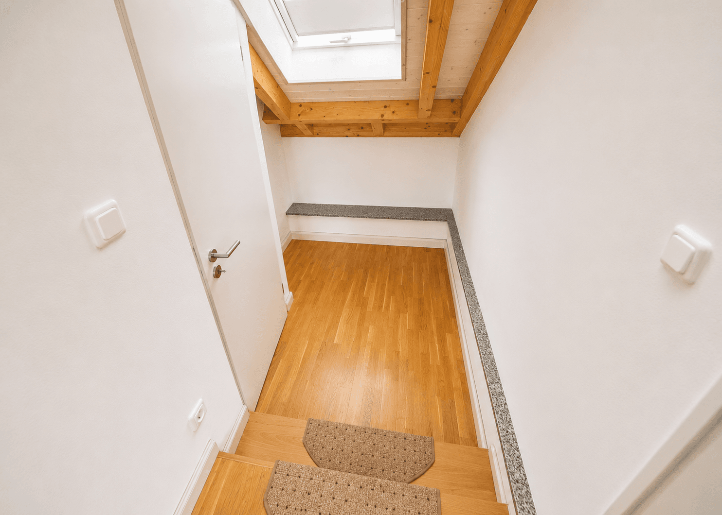 Pronájem bytu 3+1 78 m², Hemau, Bavorsko Pronájem bytu 3+1 78 m², Hemau, Bavorsko